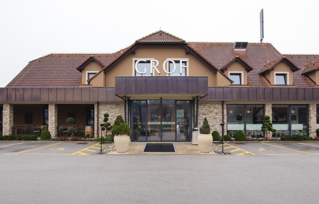 Hotel Grof Vransko Buitenkant foto